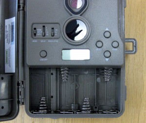Moultlie 電池ボックスとスイッチおよび操作ボタン